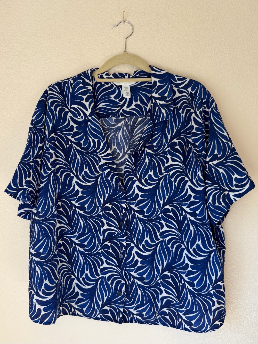 H&M Resort Blue and White Button Down Shirt, Size XXL